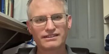 تجربۀ قبل از تولد آرون گرین