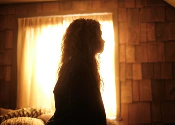 نشئگی در حضور نور